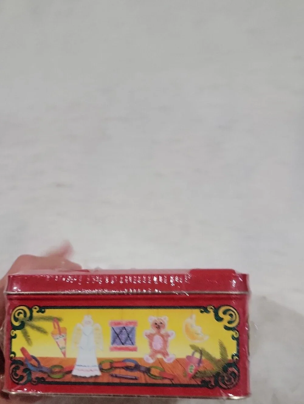 Vintage Crayola 1992 Holiday Collectible Tin - Ornament - Crayons New